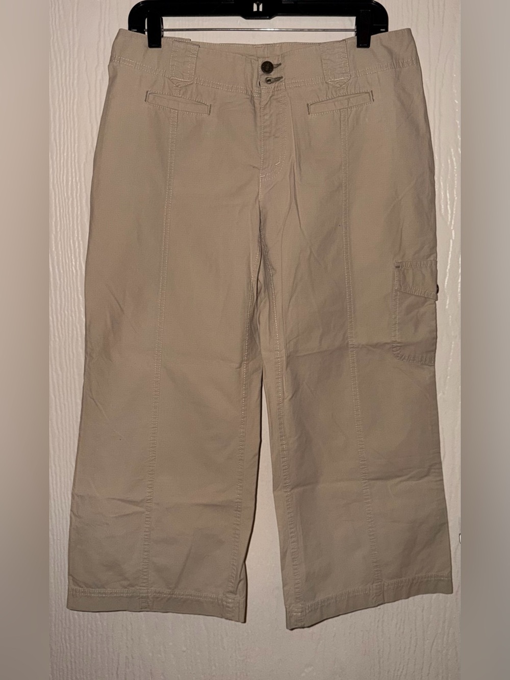 Women’s Eddie Bauer Casual Beige Cargo Pants
